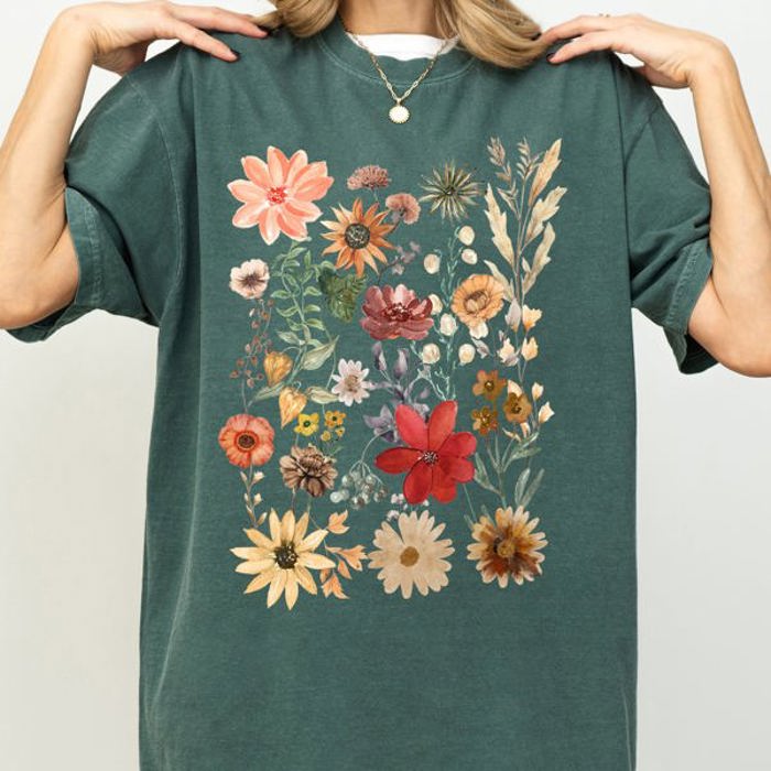Autumn Pressed Flowers With Botanical Leaves And Rustic Fall Aesthetic For Nature Lovers Comfort Colors Tee