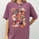 Medium Berry Red Autumn Pressed Leaves Beautiful Nature Flowers Botanical Fall Comfort Colors Tee