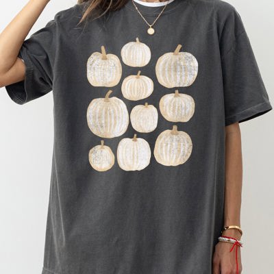 Autumn Pumpkins, Simplicity, Fall, Thanksgiving, Halloween Seasonal Comfort Colors Tee