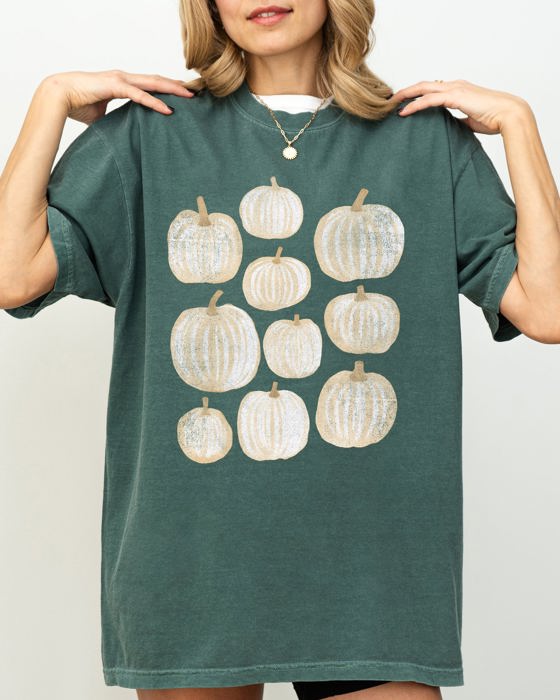 Autumn Pumpkins, Simplicity, Fall, Thanksgiving, Halloween Seasonal Comfort Colors Tee