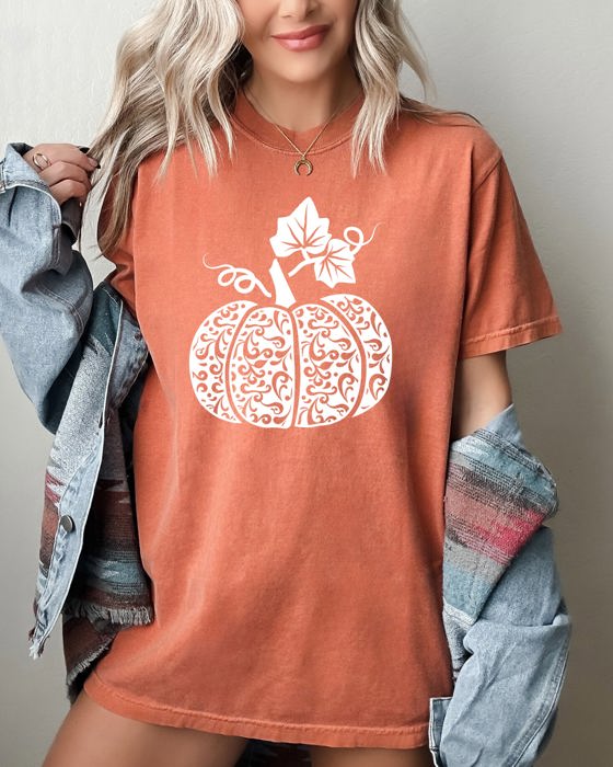 Folk Art Pumpkin Autumnal Festival Thanksgiving Halloween Seasonal Decor Print Comfort Colors Tee
