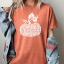 Medium Yam Folk Art Pumpkin Autumnal Festival Thanksgiving Halloween Seasonal Decor Print Comfort Colors Tee
