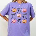 XL Violet Purple Halloween Cute Pumpkins Bows Jack-O-Lantern Girly Ribbons Coquette Spooky Autumn Fall Thanksgiving Comfort Colors Tee
