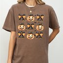 XXL Espresso Brown Halloween Pumpkins Bows Jack-O-Lantern Girly Ribbons Coquette Spooky Autumn Fall Thanksgiving Comfort Colors Tee
