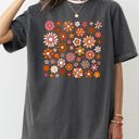 XXXL Pepper Dark Gray Retro Autumn Flowers Vintage Floral Pattern Autumn Seasonal Thanksgiving Halloween Floral Art Comfort Colors Tee