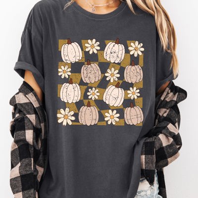 Checkered Pumpkins Daisies Flowers Retro Hippie Halloween Autumn Positivity Comfort Colors Tee