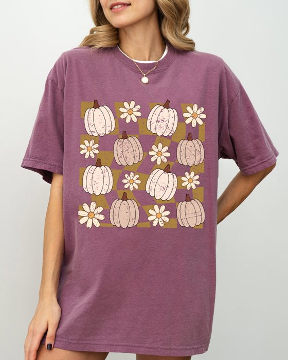 Checkered Pumpkins Daisies Flowers Retro Hippie Halloween Autumn Positivity Comfort Colors Tee