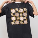  Checkered Pumpkins Daisies Flowers Retro Hippie Halloween Autumn Positivity Comfort Colors Tee