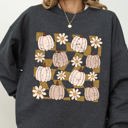 Small Dark Gray Heather Checkered Pumpkins Daisies Flowers Vintage Retro Hippie Positivity Halloween Autumn Sweatshirt