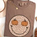Medium Espresso Brown Leopard Print Smiley Halloween Pumpkin Retro Fall Autumn Shirt Comfort Colors Tee