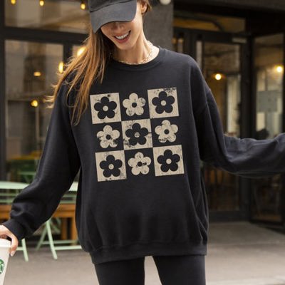Retro Checkered Flowers Minimalist Vintage Print Artwork Cozy Cotton Blend Sweatshirt