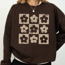XL Dark Chocolate Brown Retro Checkered Flowers Minimalist Vintage Print Artwork Cozy Cotton Blend Sweatshirt