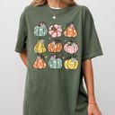 Small Moss Dark Green Retro Colorful Floral Pumpkins Halloween Jack-O-Lantern Fall Autumn Comfort Colors Tee