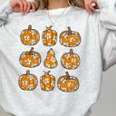 XXL Ash Light Gray Retro Floral Pumpkins Halloween Jack-O-Lantern Fall Autumn Harvest Festive Sweatshirt