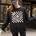 Small Black Retro Minimalist Flowers Checkered Vintage Floral Daisies Patterned Print Sweatshirt