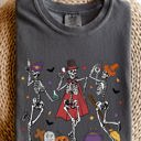 Small Pepper Dark Gray Dancing Skeleton Halloween Party Trick Or Treat Spooky Nighttime Celebration Comfort Colors Tee