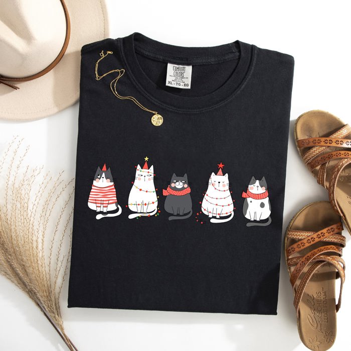 Christmas Cats Kitties Cat Lovers Santa Winter Snow Xmas Edition Comfort Colors Tee