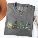XXL Pepper Dark Gray Classic Christmas Trees Winter Snow Santa Holiday Scene Cozy Timeless Festive Vintage Charm Comfort Colors Tee