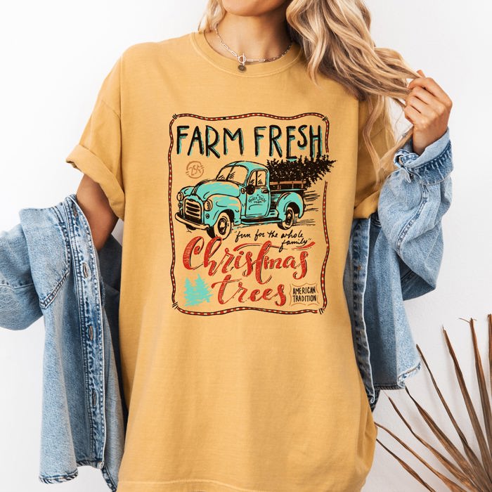 Farm Fresh Christmas Trees Vintage Retro Santa Winter Xmas Nostalgic Holiday Comfort Colors Tee