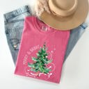  Merry And Bright Christmas Tree With Ornaments And Santa In Winter Comfort Colors Tee