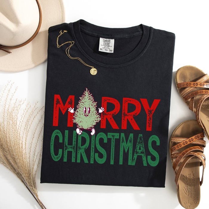 Merry Christmas Tree Festive Vintage Santa Xmas Cozy Nostalgic Winter Wonderland Charm Comfort Colors Tee