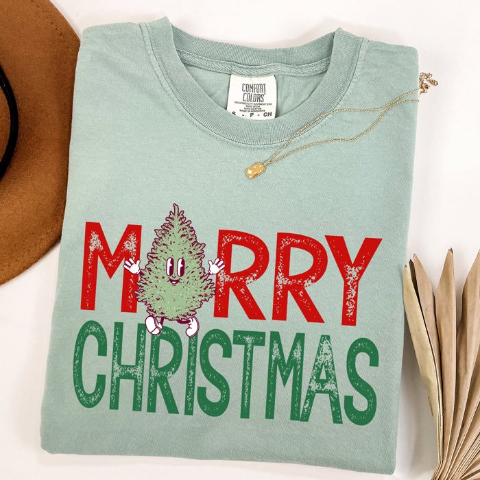 Merry Christmas Tree Festive Vintage Santa Xmas Cozy Nostalgic Winter Wonderland Charm Comfort Colors Tee