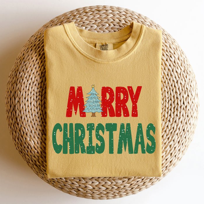 Merry Christmas Tree Vintage Retro Winter Santa Xmas Scene For Cozy Holidays Comfort Colors Tee