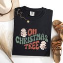  Oh Christmas Tree Cakes Snacks Winter Santa Xmas Cheerful Holiday Comfort Colors Tee