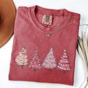 XXL Crimson Red Pink Christmas Trees Santa Winter Snow Holiday Scene Illustration With Vintage Charm Comfort Colors Tee
