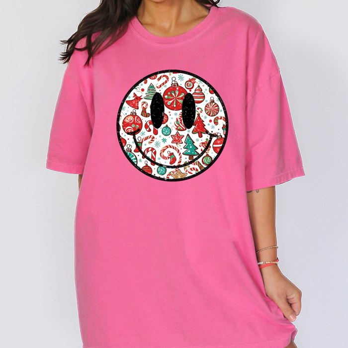 Retro Christmas Smiley Santa Claus Snowy Night Vintage Winter Holiday Party Cheer Comfort Colors Tee