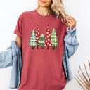  Retro Christmas Trees Winter Snow Santa Holiday Scene Throwback Classic Comfort Colors Tee