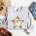 XL Ash Light Gray Retro Santa Green Star Christmas Winter Vintage Graphic Holiday Illustration Sweatshirt