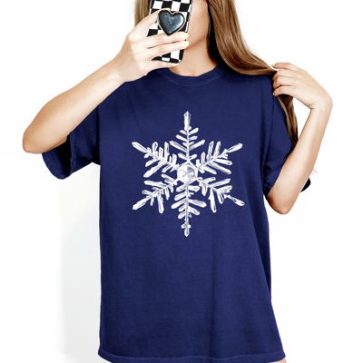 Snowflake Beautiful Winter Christmas Snow Xmas Edition Vintage Holiday Design Comfort Colors Tee