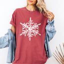 XXL Crimson Red Snowflake Beautiful Winter Christmas Snow Xmas Edition Vintage Holiday Design Comfort Colors Tee