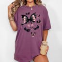 Large Berry Red Flying Bats Bow Ribbon Ghost Vintage Western Witch Aesthetic Meme Halloween Costume Comfort Colors Tee