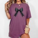XXL Berry Red Vintage Black Bow Ribbon Skeleton Ghost Western Witch Aesthetic Halloween Meme Comfort Colors Tee