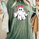  Bootiful Ghost Coquette Bow Vintage Western Witch Aesthetic Meme Halloween Costume Comfort Colors Tee