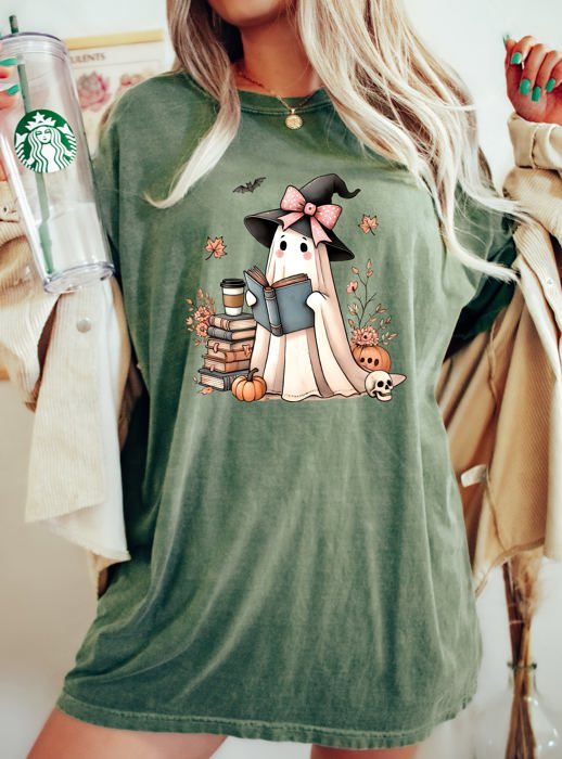 Book Lover Ghost Skeleton Vintage Western Witch Aesthetic Meme Halloween Costume Comfort Colors Tee