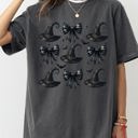  Mini Witch Hats Bows Western Witch Aesthetic Meme Halloween Costume Comfort Colors Tee