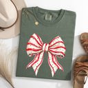  Christmas Cake Bow Ribbon Coquette Winter Santa Snow Holiday Edition Comfort Colors Tee