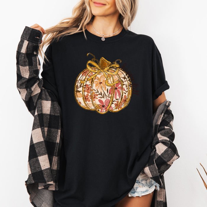 Floral Pumpkin Happy Fall Flowers Autumn Thanksgiving Harvest Seasonal Design Comfort Colors Tee