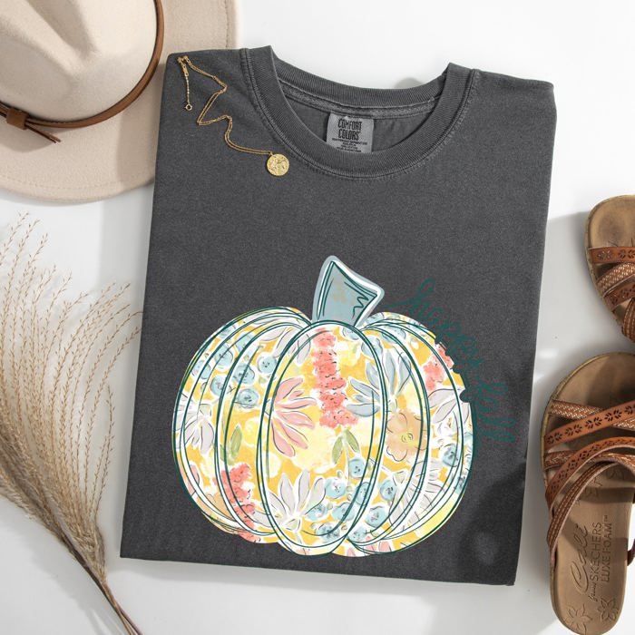 Floral Pumpkin Happy Fall Pastels Flowers Autumn Thanksgiving Comfort Colors Tee