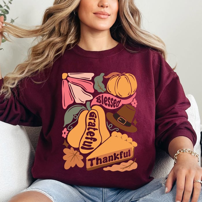Grateful Thankful Blessed Autumn Thanksgiving Flowers Pumpkins Pilgrims Sweatshirt