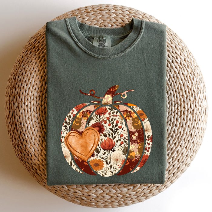 Pumpkin Heart Love Floral Thanksgiving Fall Autumn Halloween Flower Comfort Colors Tee