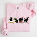 Medium Light Pink Funny Christmas Cats Santa Xmas Cozy Whimsical Cat Scene For Holiday Cheer Sweatshirt
