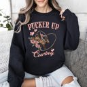 XL Black Pucker Up Cowboy Valentine's Western Rodeo Heart Love Buckaroo Romance Graphic Sweatshirt