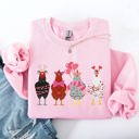 XL Light Pink Valentine's Chickens Love Hearts Whimsical Farmhouse Cozy Design For Farm Lovers Sweatshirt