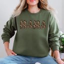 XXL Military Green Mama Leopard Print Classic Animal Print Statement For Mother's Day Celebration Edition Sweatshirt