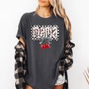  Mama Cherries Checkered Retro Vintage Look Cozy Nostalgic Classic Americana Plaid Vibe Comfort Colors Tee