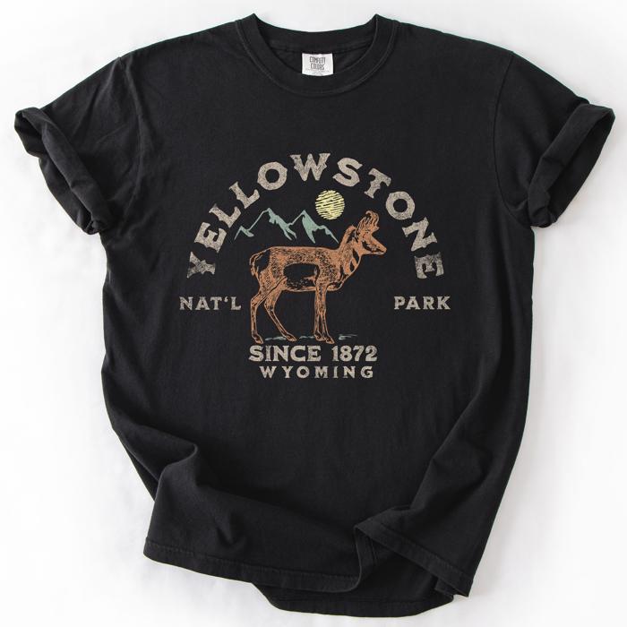 Yellowstone National Park Wyoming Nature Outdoors Camping Hiking Comfort Colors Tee